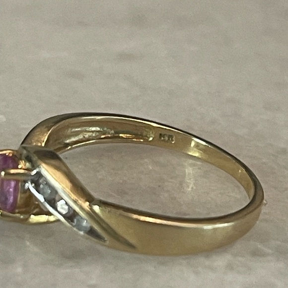 Stunning 14K Gold stamped 6 Diamond 💎 & Pink gemstone Ring Fine Jewelry - Picture 4 of 8